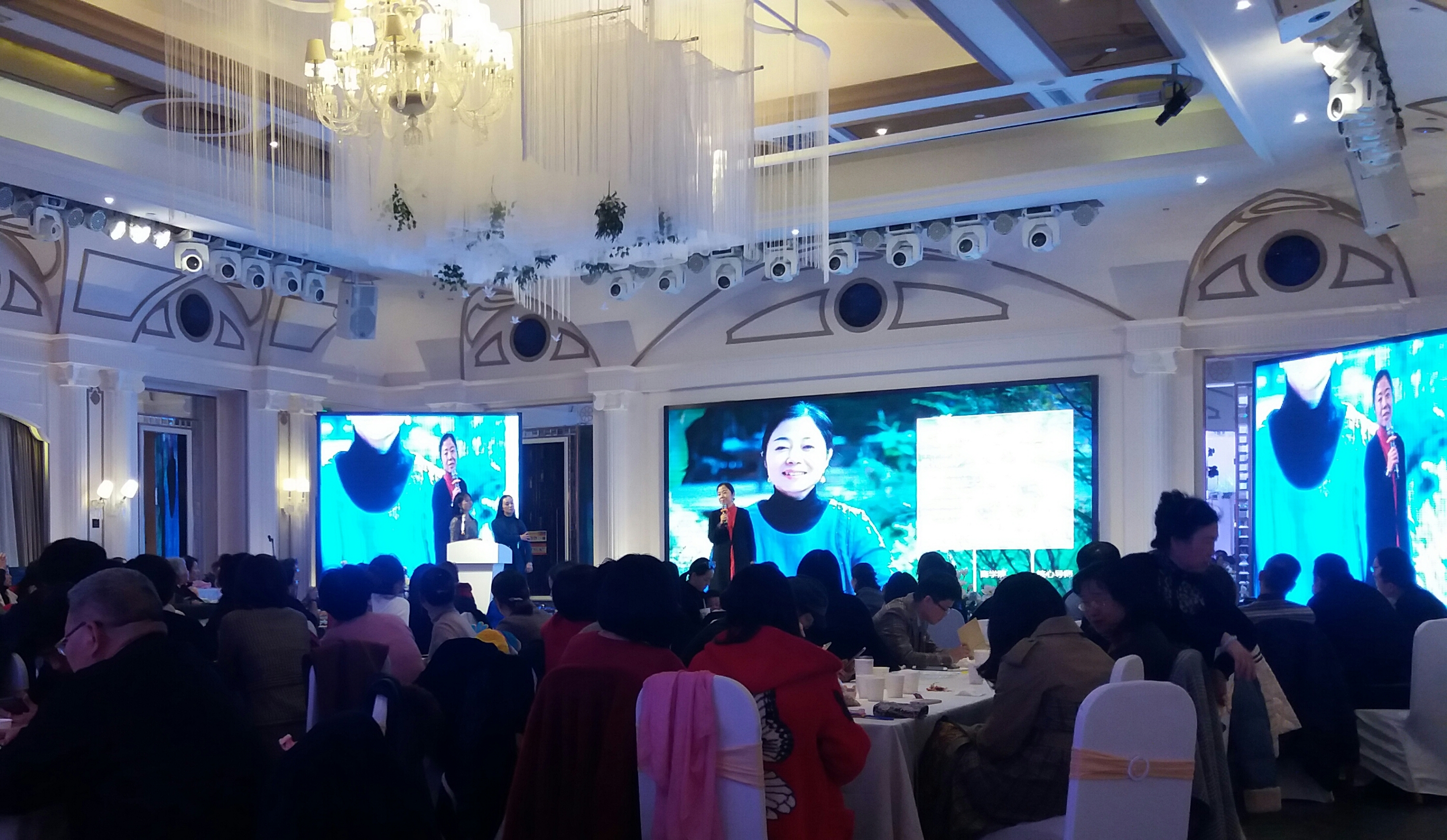 倾雪伊人护肤品牌的价格是多少,倾雪伊人护肤品品牌