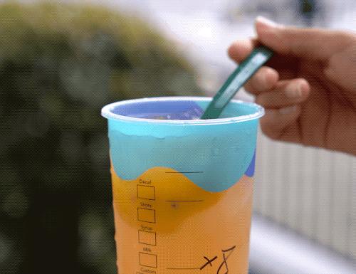 星巴克回归饮品被吐槽,星巴克推出八种饮品吐槽