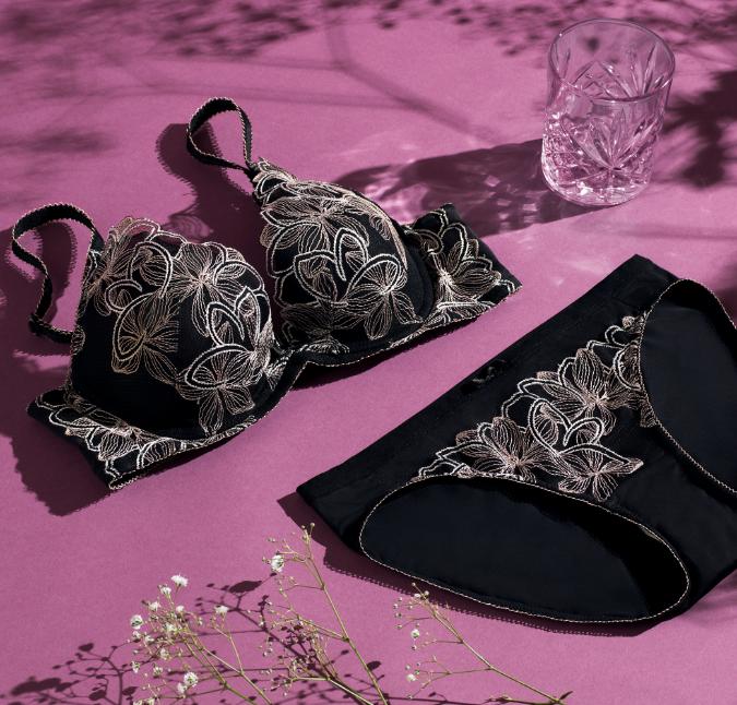 水漾曲线自定义黛安芬AquaLily水盈·冰清系列曼妙登场