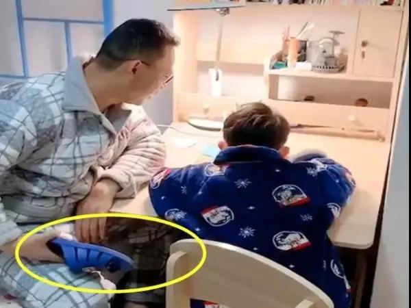 徐锦江巨婴教育孩子,57岁徐锦江变巨婴