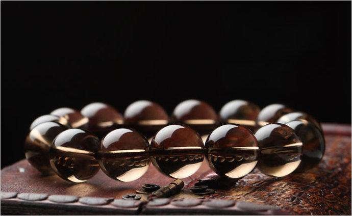 买水晶什么颜色的好,买水晶要看价位吗