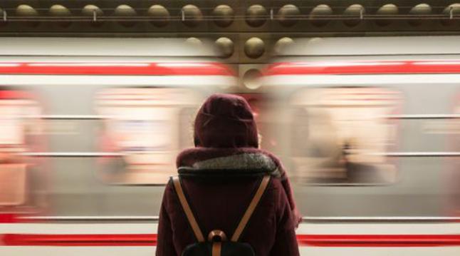 投了简历没有回复要不要主动联系,投的简历已查阅但是没有回复