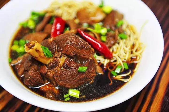 7个值得你驱车前往的吃羊肉地，这一口还魂的羊肉，吃了会上瘾！