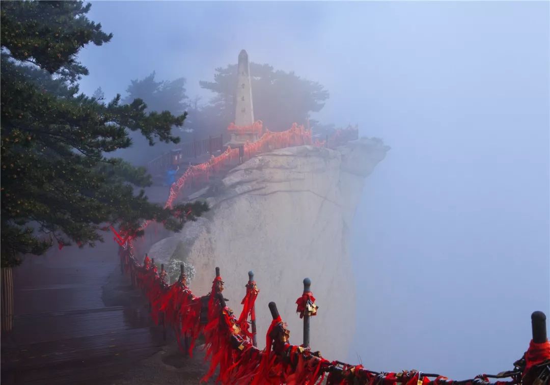 下雪天华山索道,下雨天华山旅游