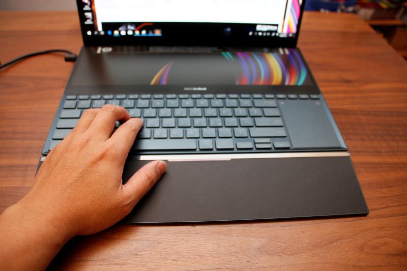 华硕asuszenbook拆屏教程,最强悍的笔记本电脑