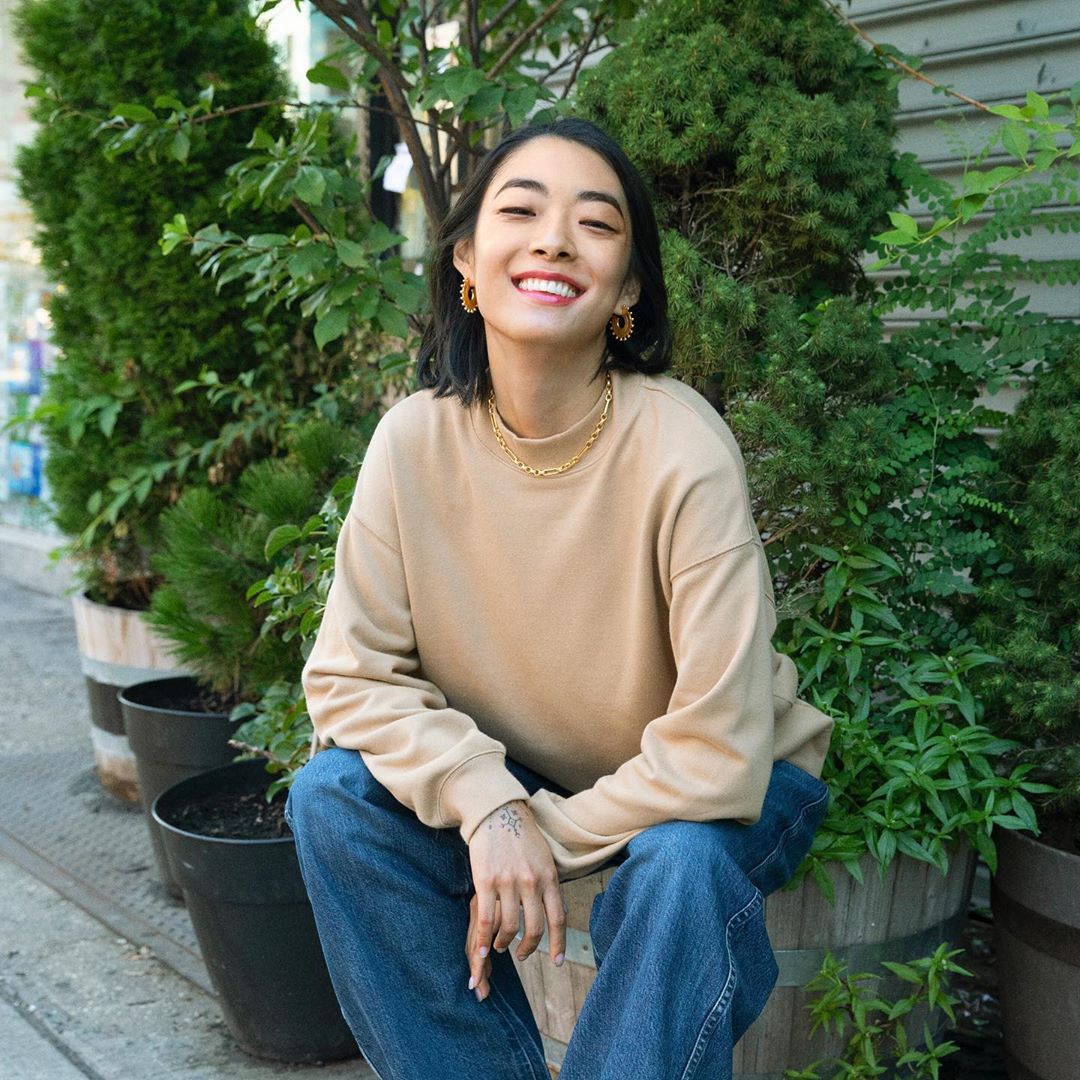 黑色衣服掉色特别严重是有毒吗,衣服掉色污染了怎么办