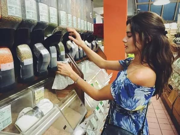 网红宣传化妆品骗局,网红卖的化妆品骗局是真的吗