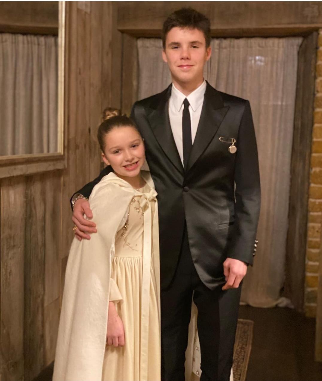 贝克汉姆女儿健身,贝克汉姆女儿游泳