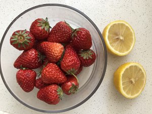 自制无添加草莓酱做法简单好储存,自制草莓酱不用淀粉和白糖