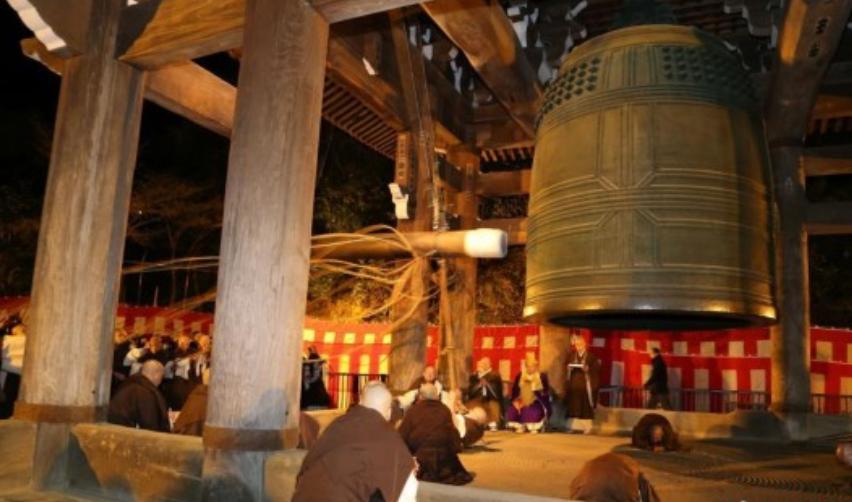 平常都是放着观摩，只有节假日才撞三下，可为何说它是中国钟王？