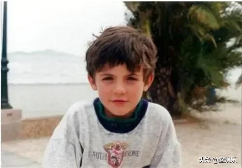 卡卡的纯情爱恋，守身三年只为与你携手殿堂，专情致死的足坛清流