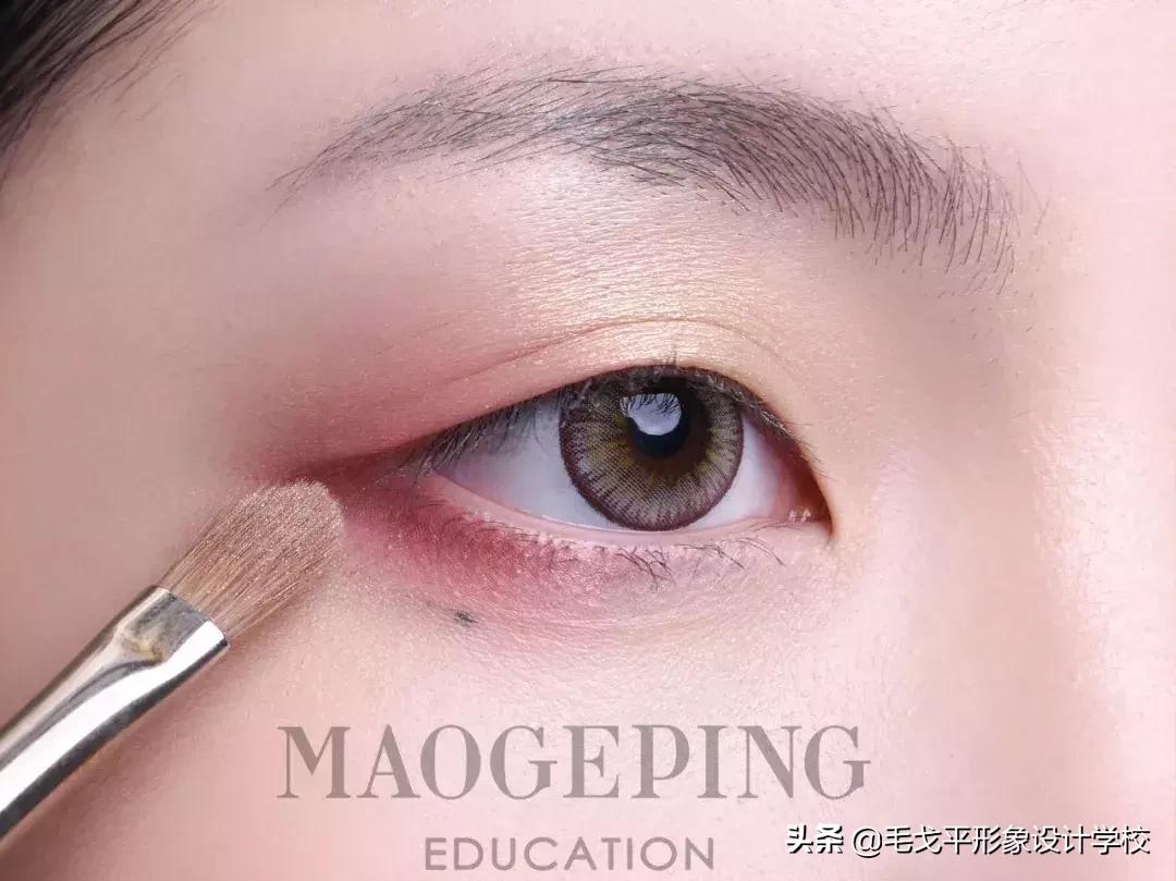 内双无双眼皮贴及假睫毛眼妆教程,没有双眼皮的圆眼怎么画眼线