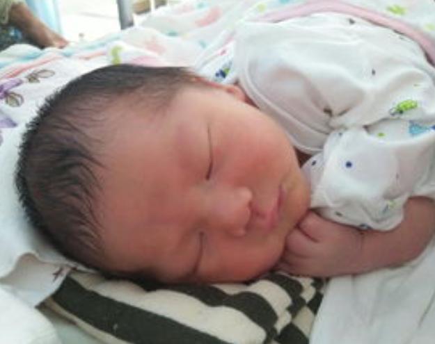 三月宝宝攒肚子但是屁多,三月宝宝攒肚和便秘区别