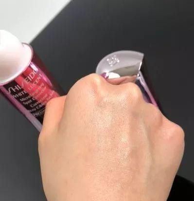 「评测」这7支美白精华，满足了敏感肌的我对提亮淡斑的所有幻想