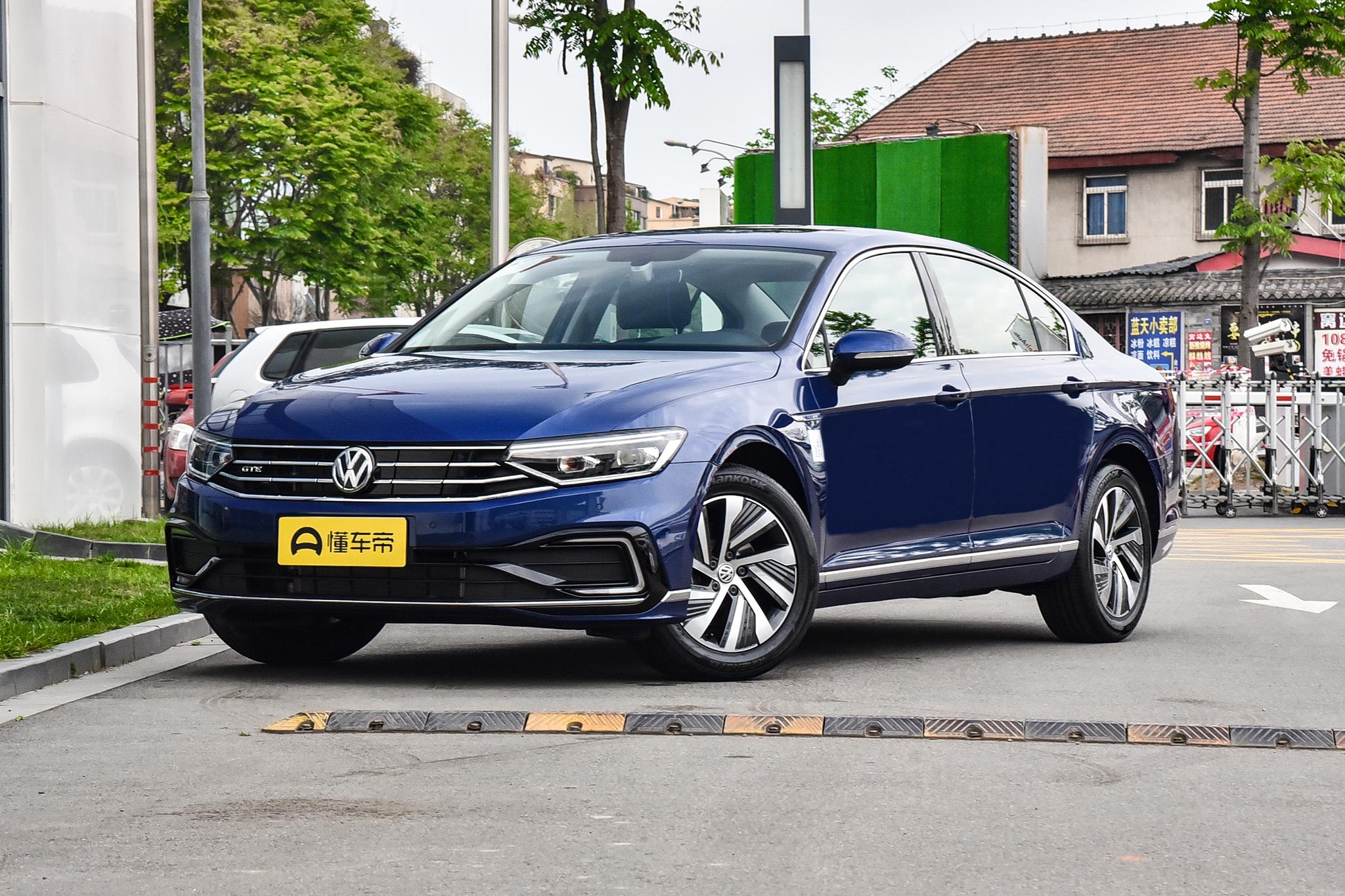 大众迈腾2020款2.0t油耗多少,2017年大众迈腾1.8t百公里油耗