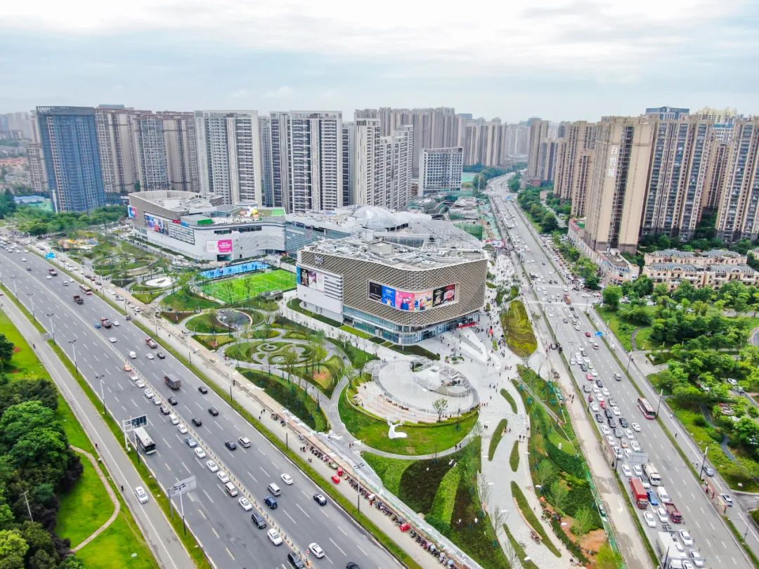 成都龙泉世茂广场营业时间,成都世茂广场什么完工