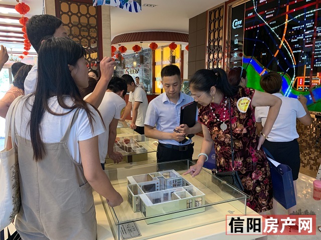 购房销售中心爆满,爆满的售楼部