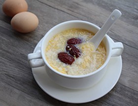 酒糟煮鸡蛋的功效与作用,酒糟煮鸡蛋有营养还是米酒有营养