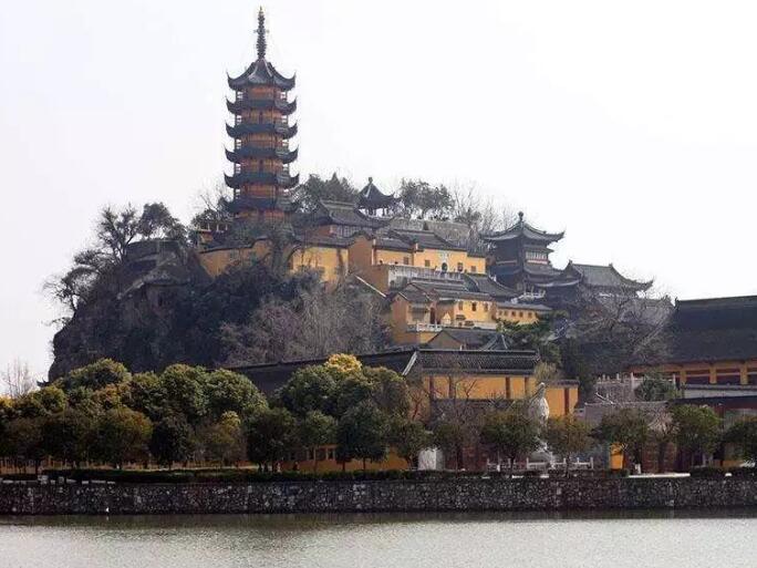 乾隆时期扬州盐商到底多富,乾隆年间扬州四大盐商