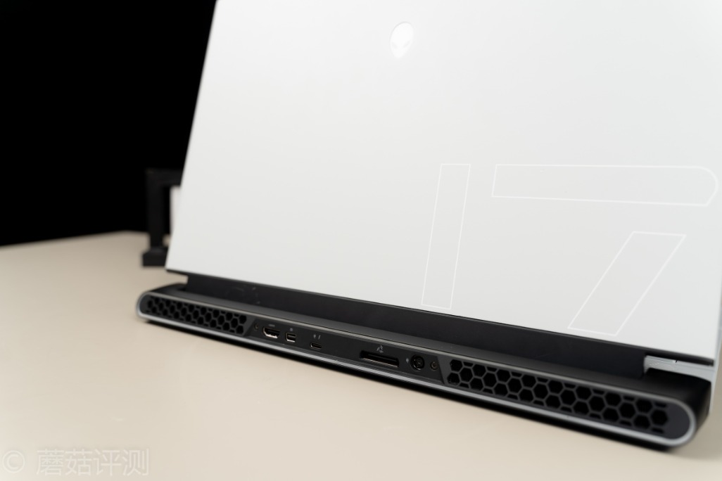 2020款外星人m17r2测评,外星人2020版m17和m15区别