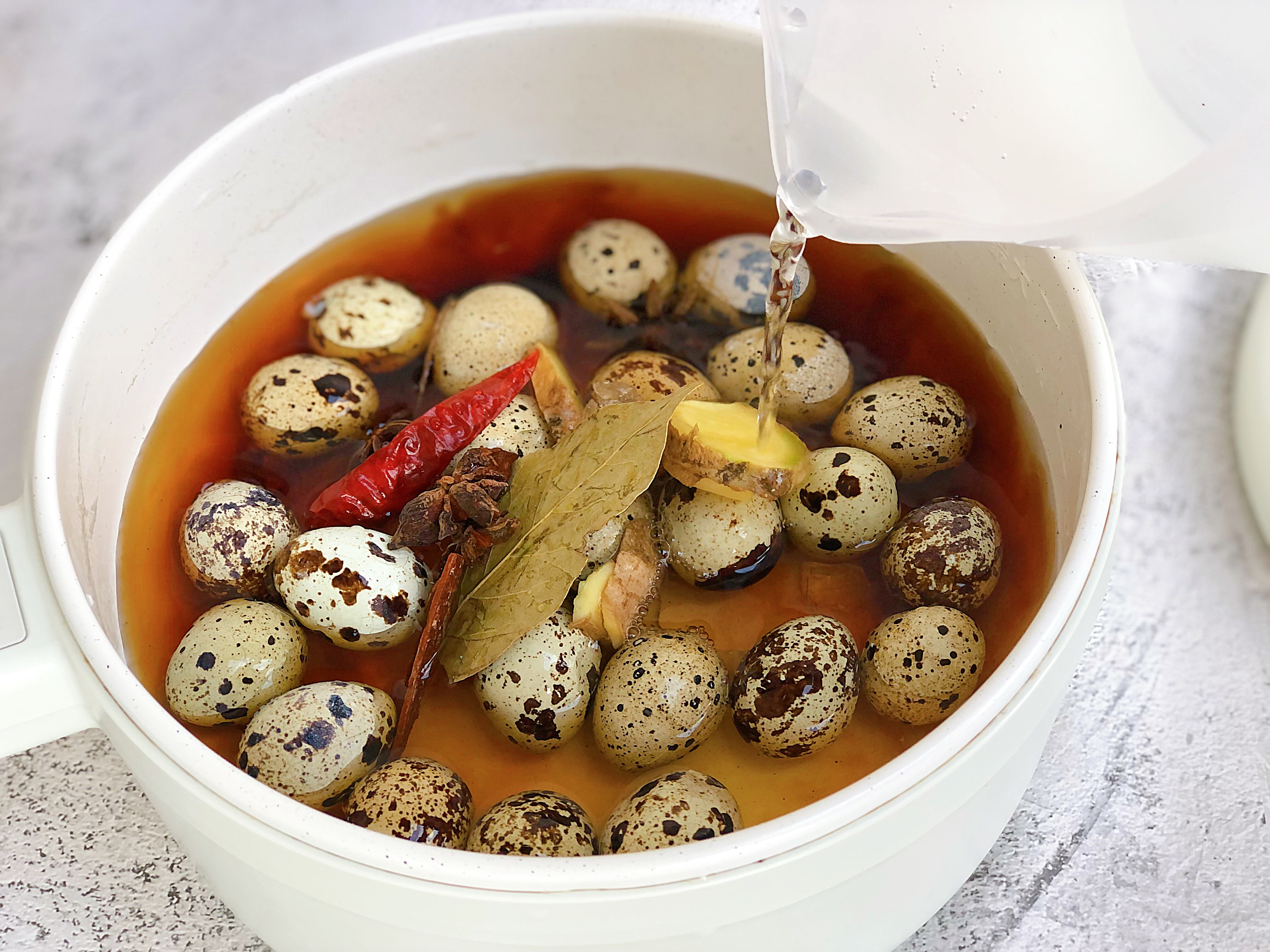 鹌鹑蛋的家常做法五香鹌鹑蛋,五香鹌鹑蛋详细做法