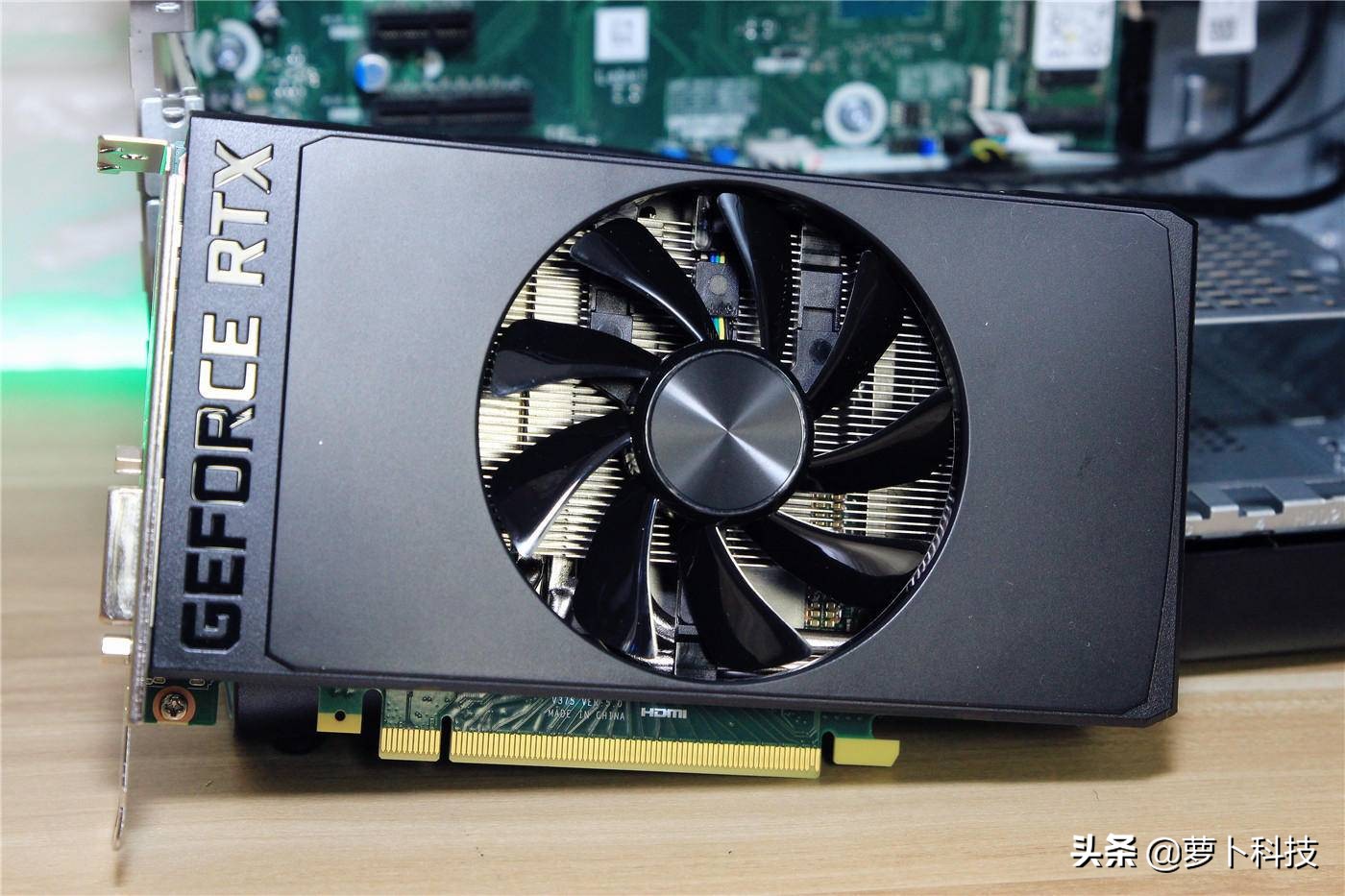 一键拆卸自由升级的高性能电竞主机，戴尔XPS8930体验