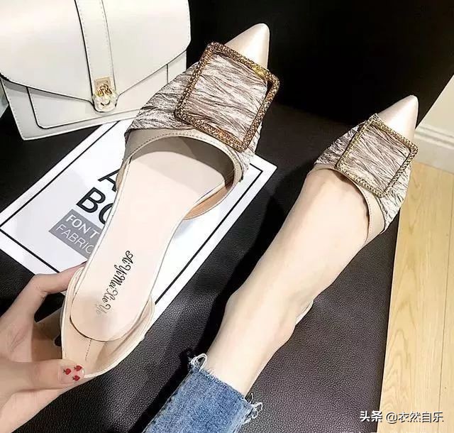 最近很火的瓢鞋,平跟软底瓢鞋时髦舒适