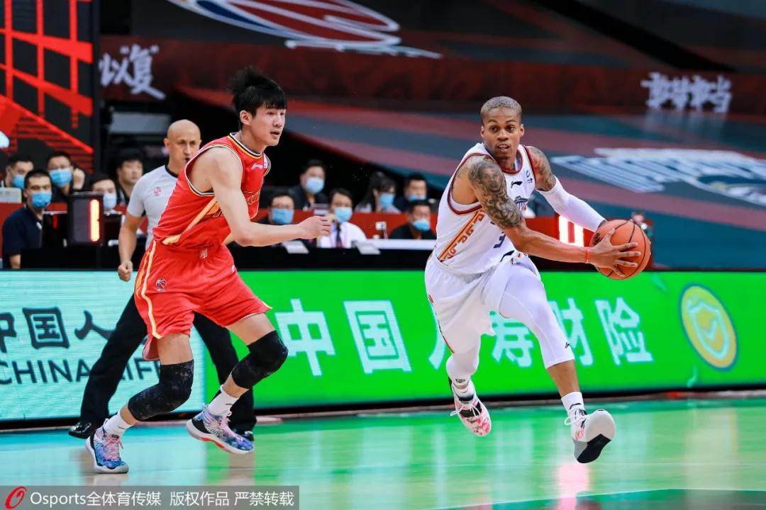 队长死里逃生完整视频,队长重伤出院电视剧