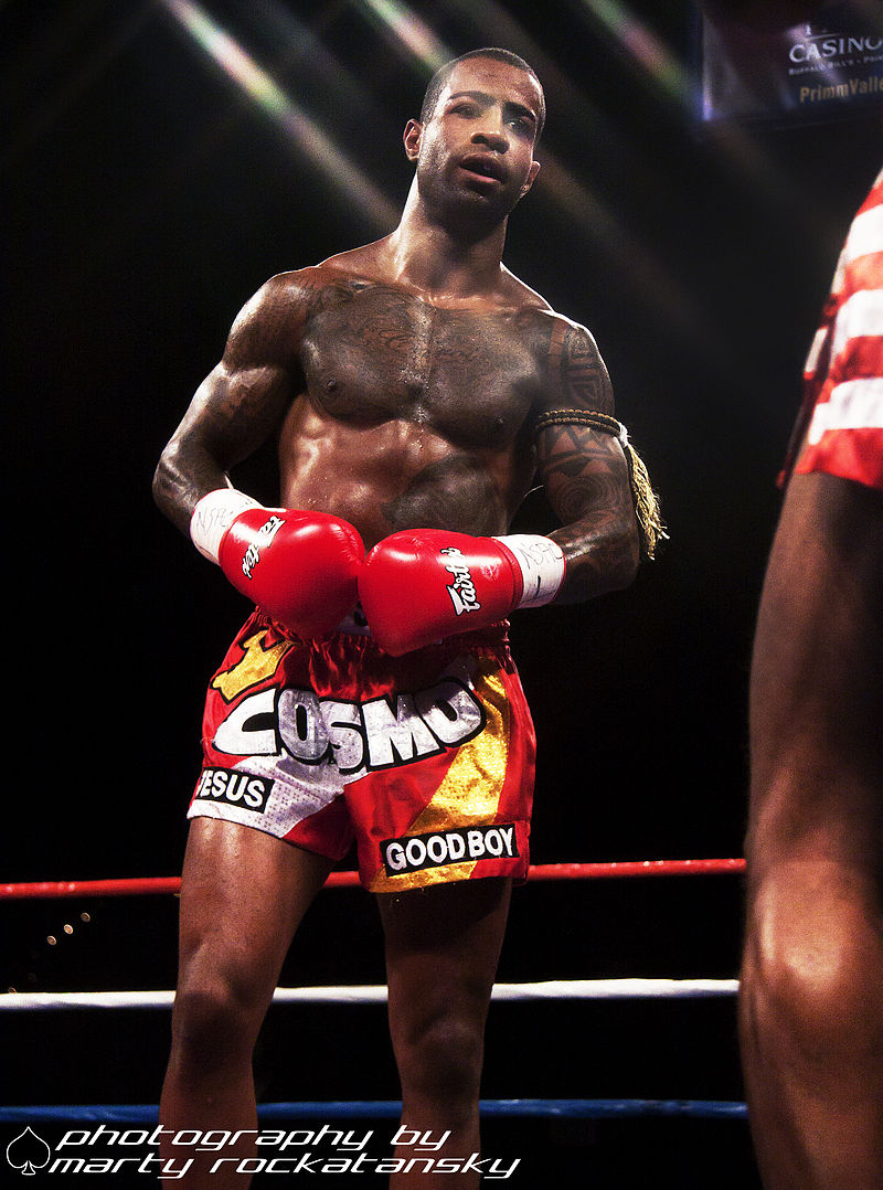 太狠了！一拳下去竟然碎了8块脸骨！