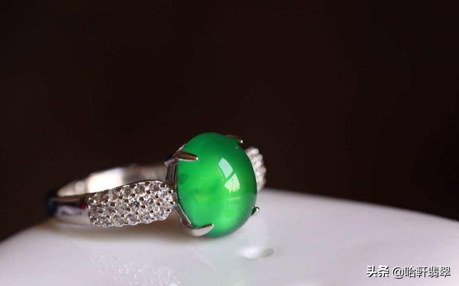 300多的玉髓镯子是真的假的,400元以上的玉髓是真的吗