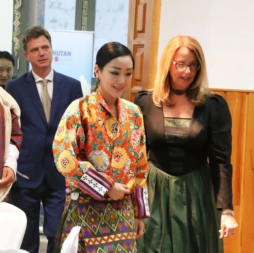 丹凤眼不丹公主图片,揭秘不丹王国最美公主