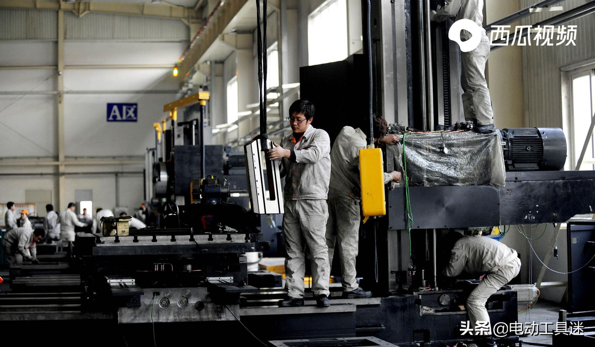 中国数控机床打破僵局,高端装备掌握核心大脑,全面突破真难