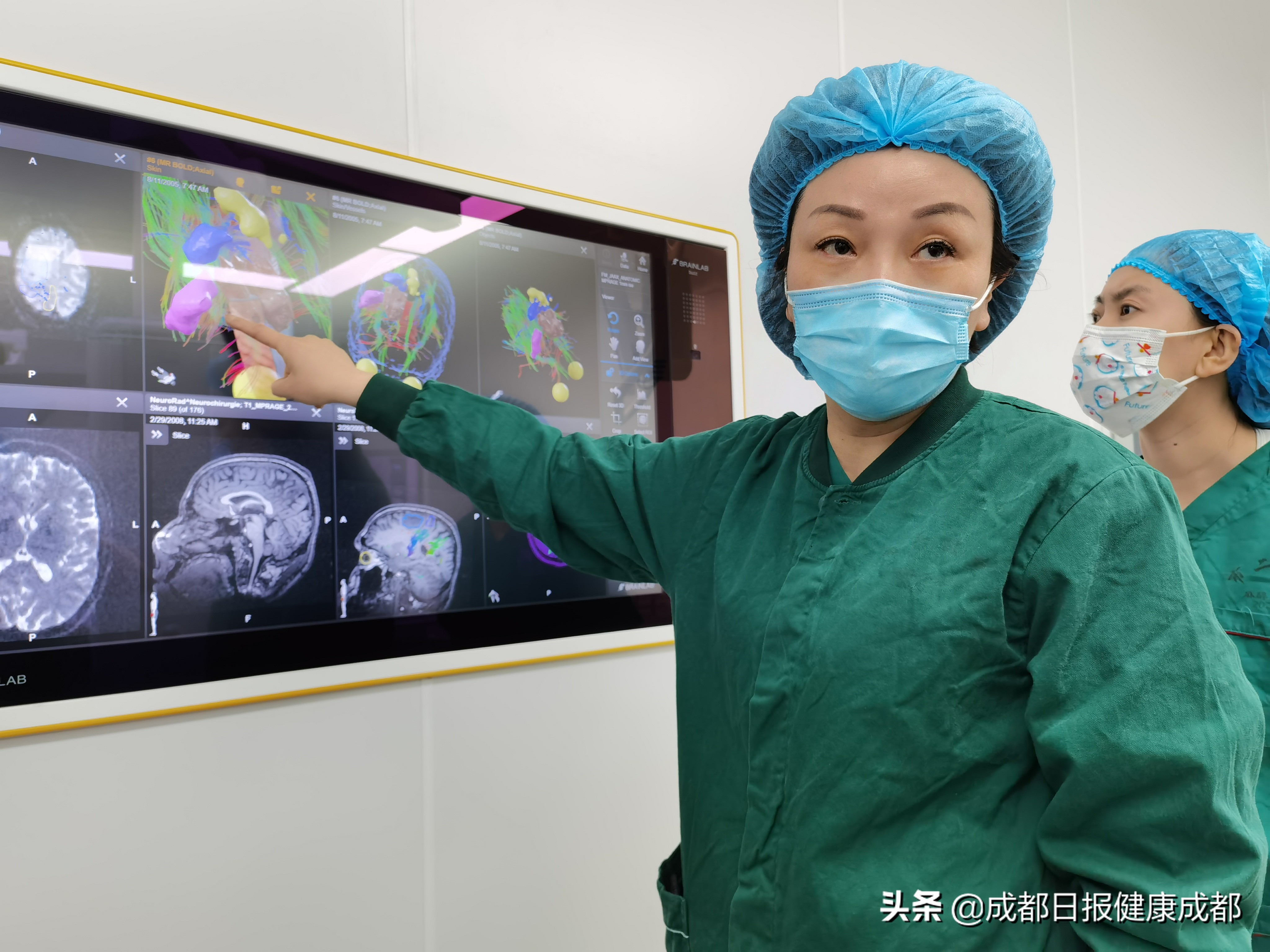 成都市二医院龙潭院区今天试运行,强烈科技感给人带来满满的安全感