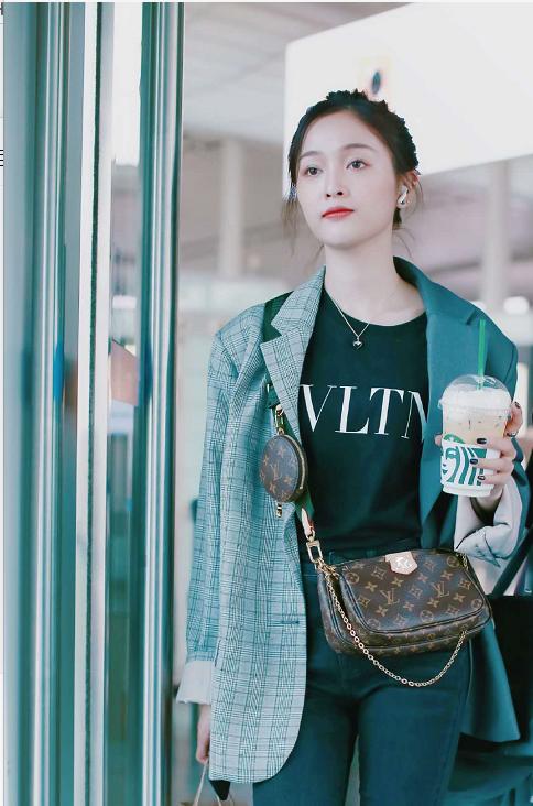 妈妈看了要流泪！吴宣仪录节目衣服“烂”到毛边，年轻人这么省？