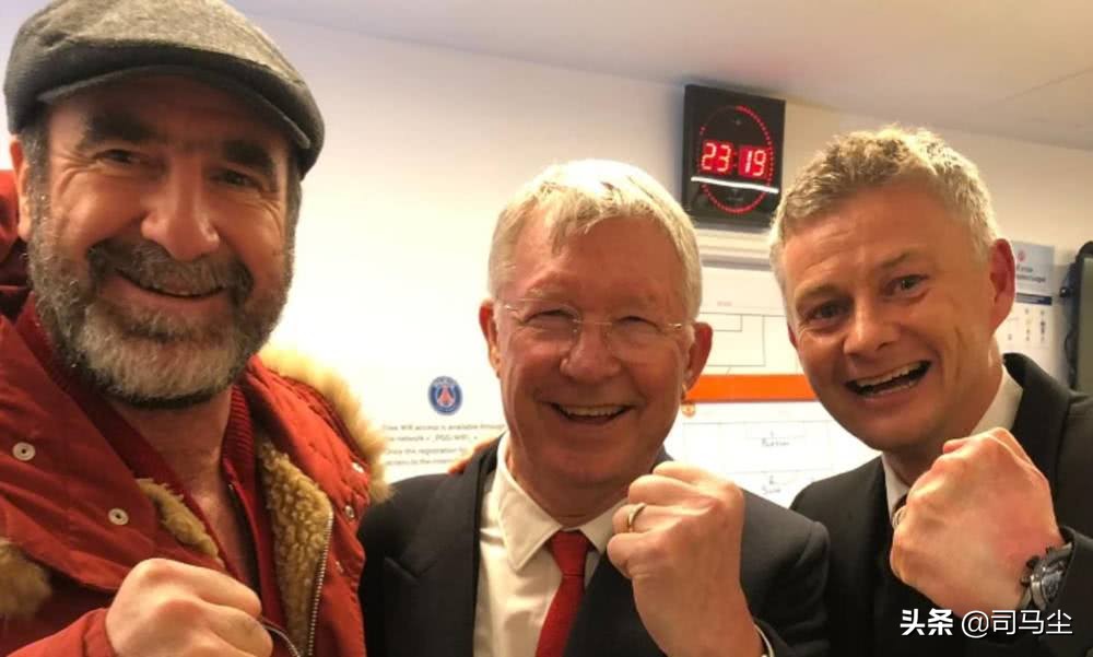 曼联队长坎通纳霸气庆祝,坎通纳曼联高光时刻