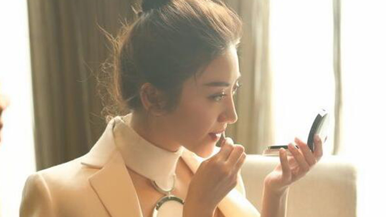 学生党十几块钱用的粉饼推荐,好用不贵的学生党粉饼