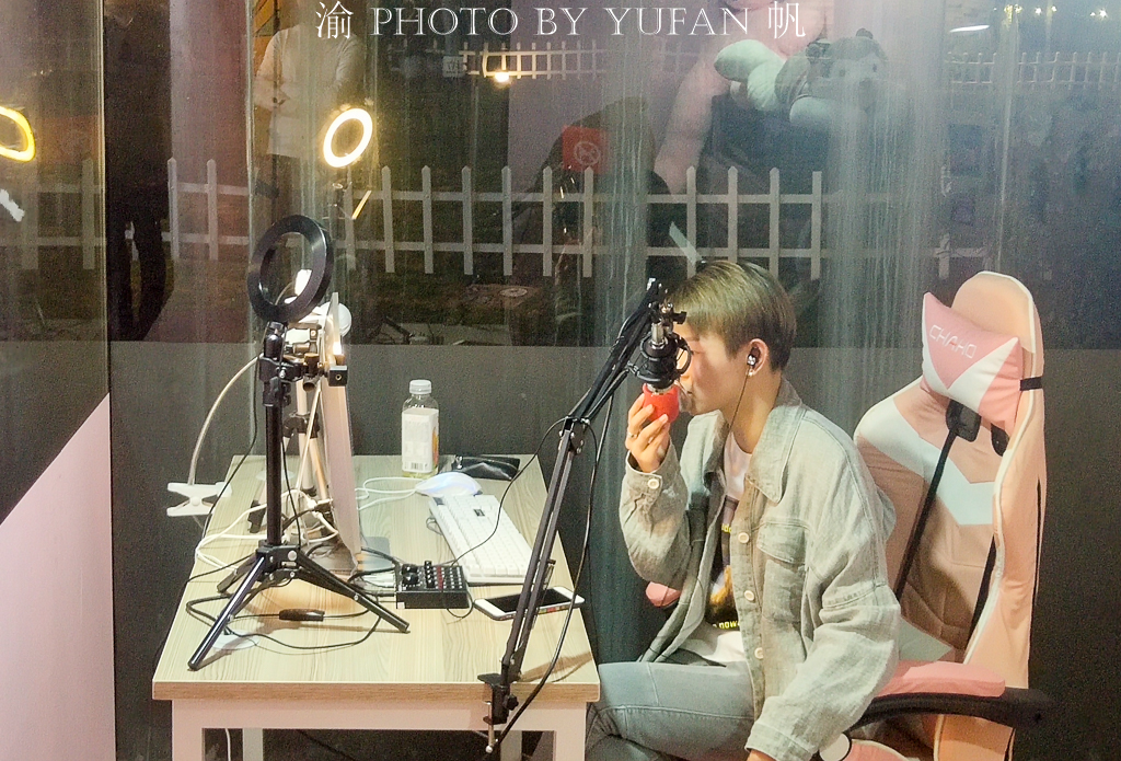 重庆有一条火遍全国的夜市，引发全国上百座城市争相山寨