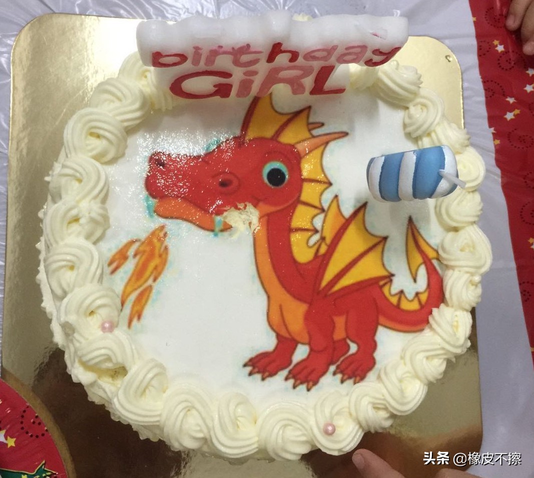 生而为妈，一个小学生的生日蛋糕能有多尬