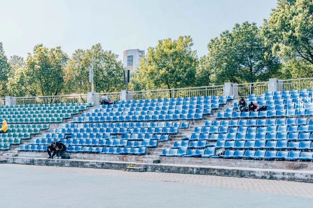 湖北经济学院为什么叫藏龙岛,湖北经济学院在江夏藏龙岛吗