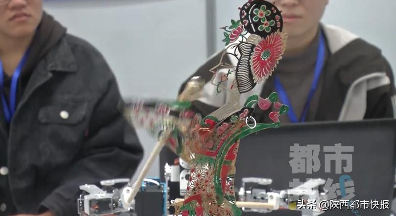 从机器人到报警器大学生创客们的新发明创意十足