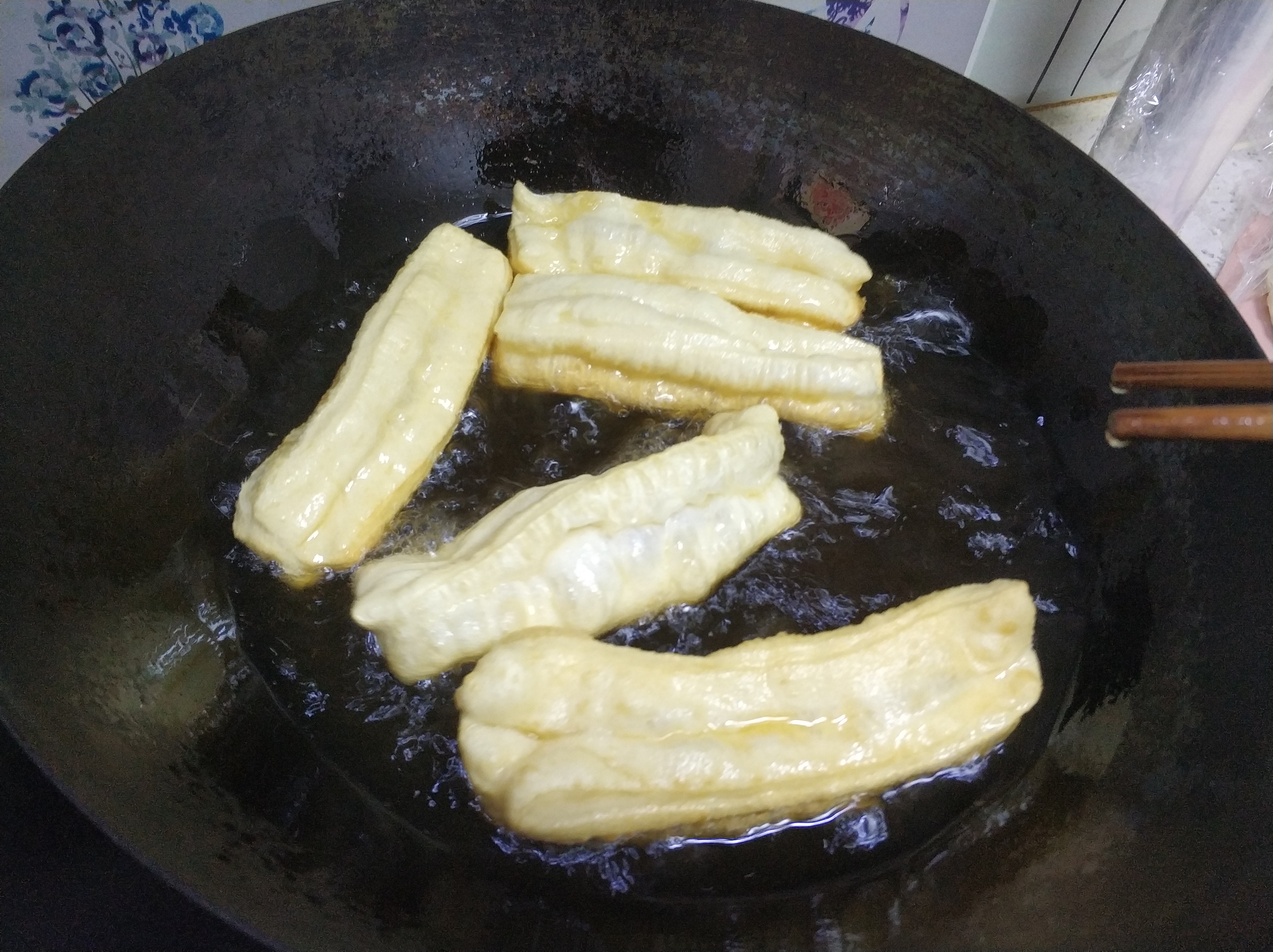 安琪油条酵母炸油条使用视频教程,炸蓬松酥脆油条到底加不加酵母