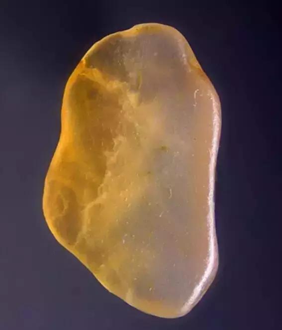 捡到这样的石头千万别扔桌子,遇到这样的石头赶紧捡