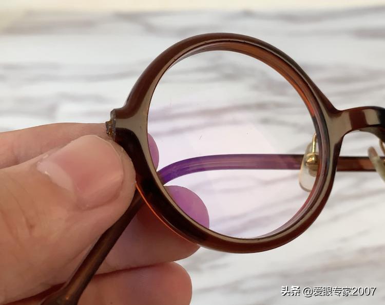 眼镜坏了用哪种胶才能粘好,眼镜坏了修补一下