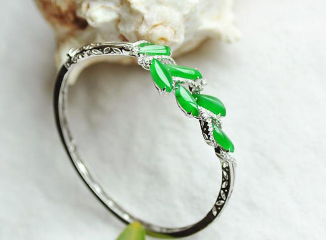 翡翠手镯毛坯挑选技巧,紫罗兰翡翠手镯挑选技巧