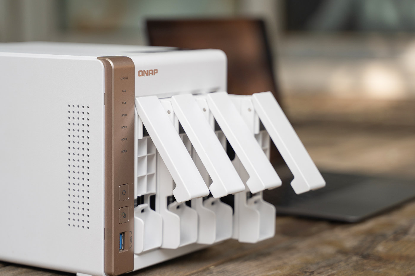 西数240ssd固态蓝盘硬盘评测,2.5寸hdd硬盘和ssd硬盘