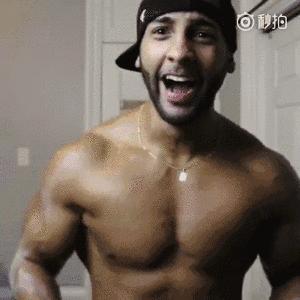 胸肌动得厉害是怎么回事,腹肌和胸肌都很大还会动