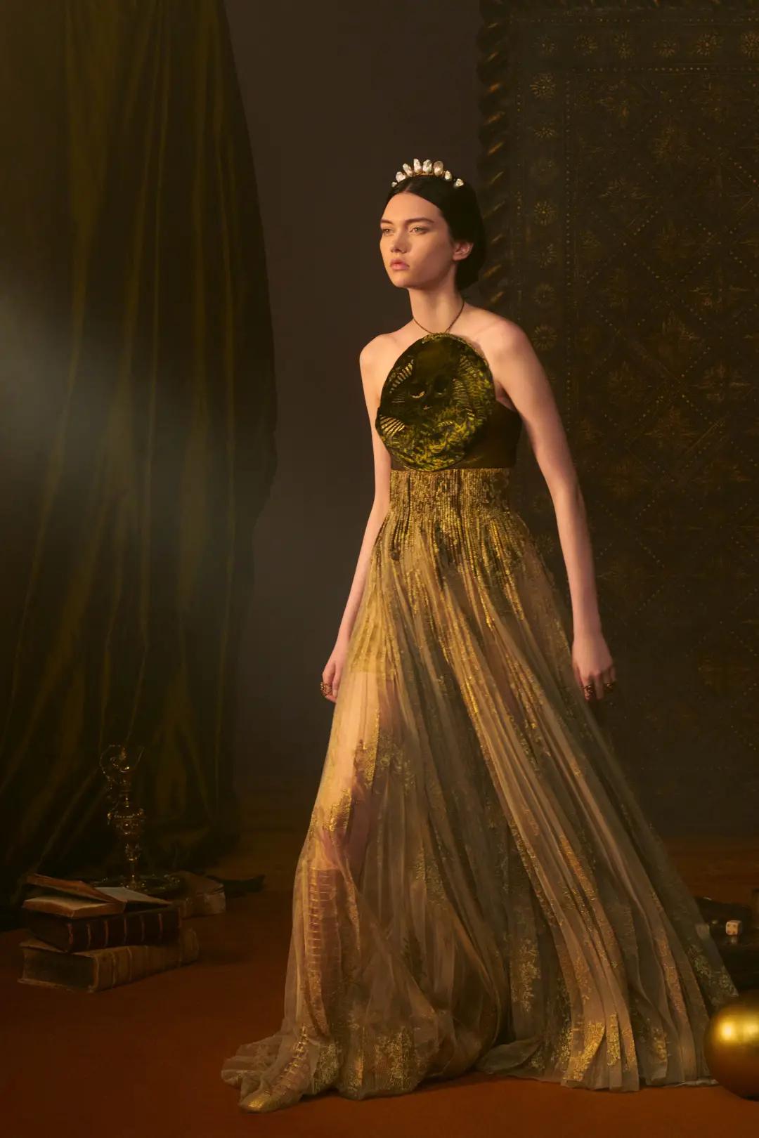 dior高定顶级贵妇,dior女装高定属于高奢吗