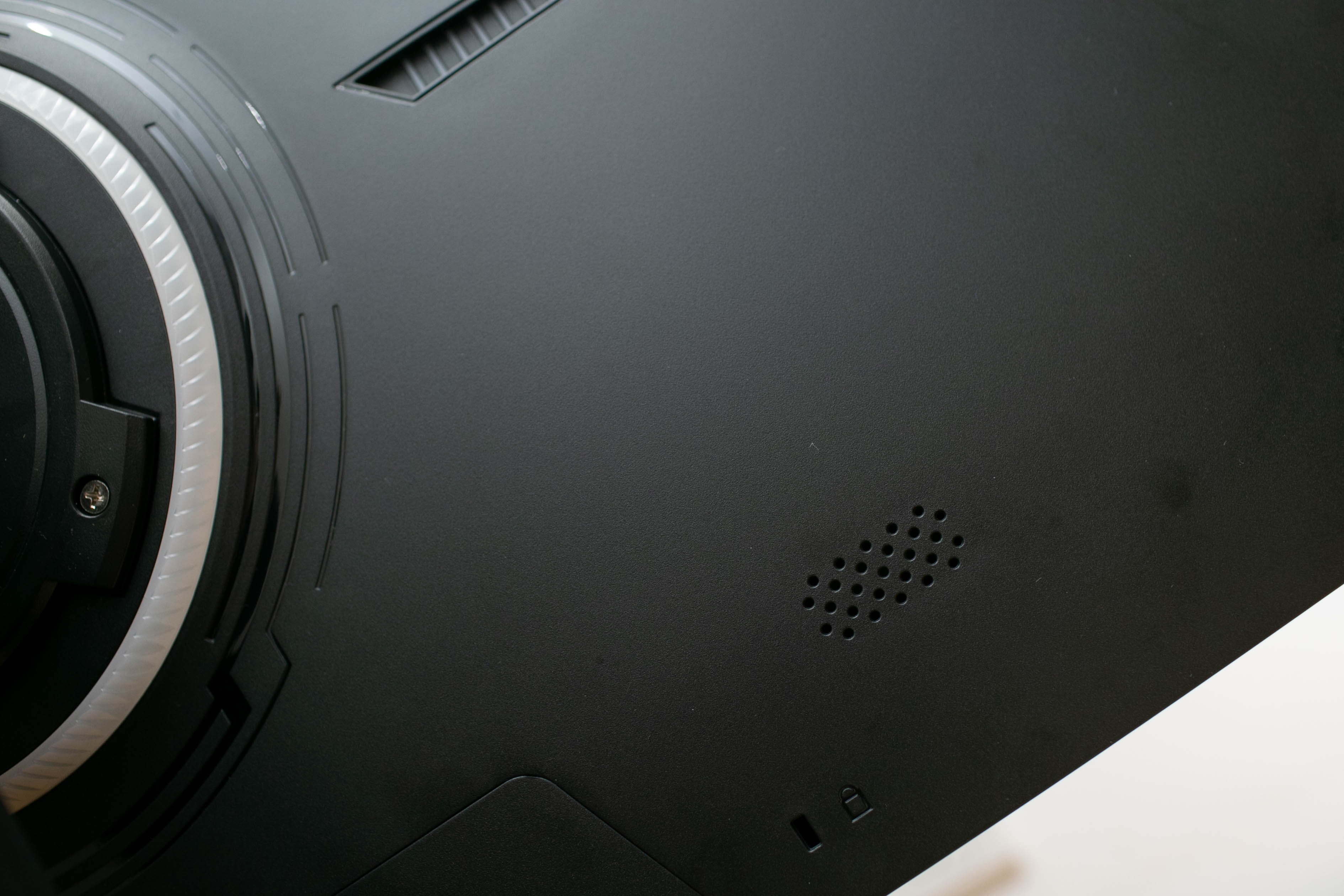 微星pag304cqr显示器测评,微星mag321qr显示器测评