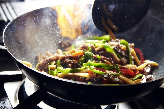 用蚝油炒菜一定要牢记三点,用了这么多年蚝油