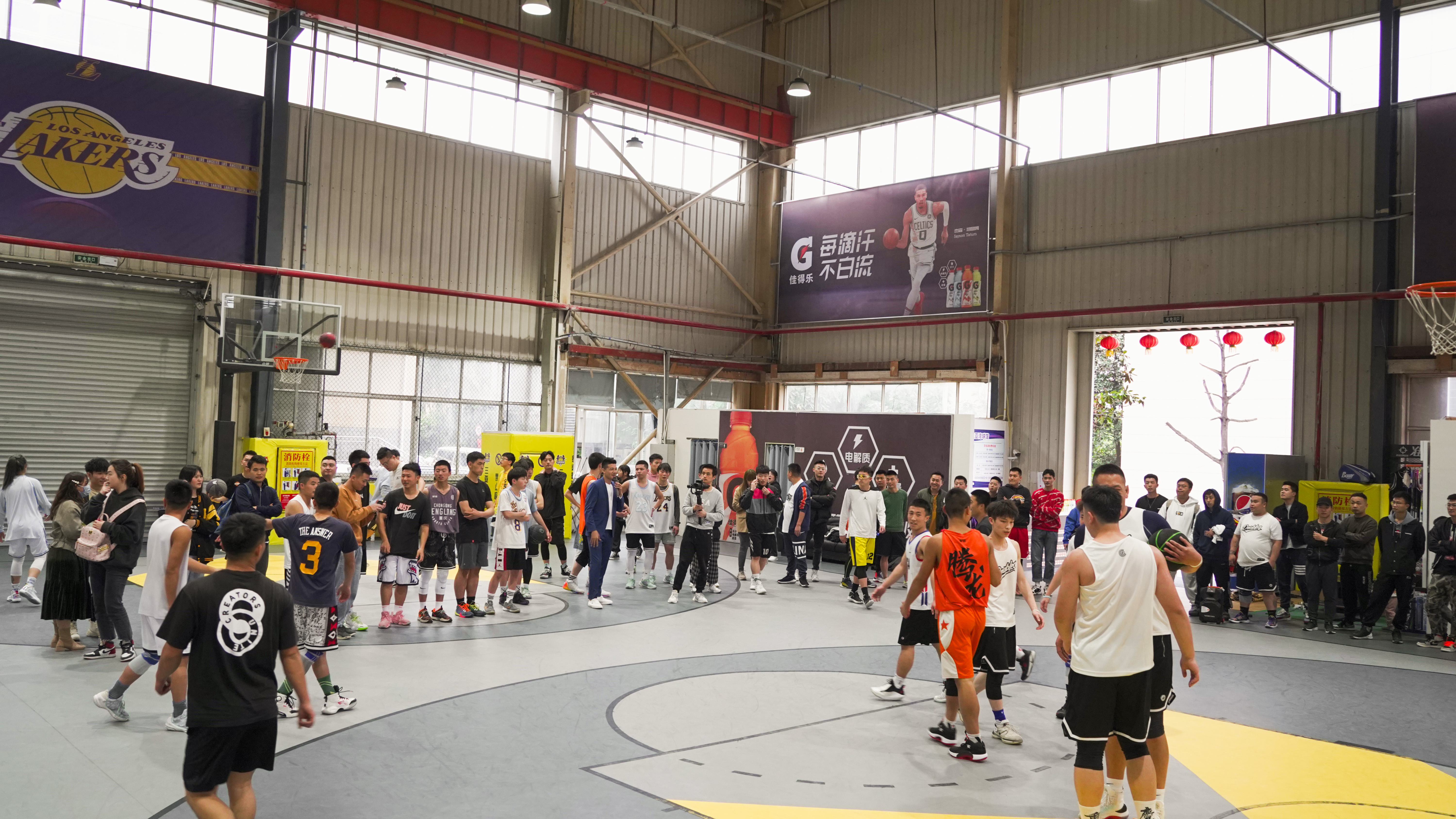 三亚湾新篮球馆,重庆市南岸区室内篮球馆